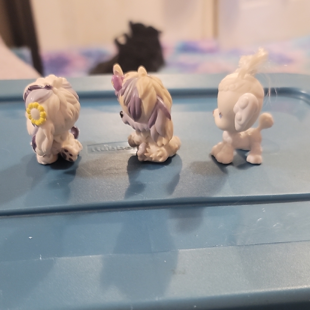 Littlest Pet Shop Purple and White Trio of Small Pet Figures - Picture 2 of 5